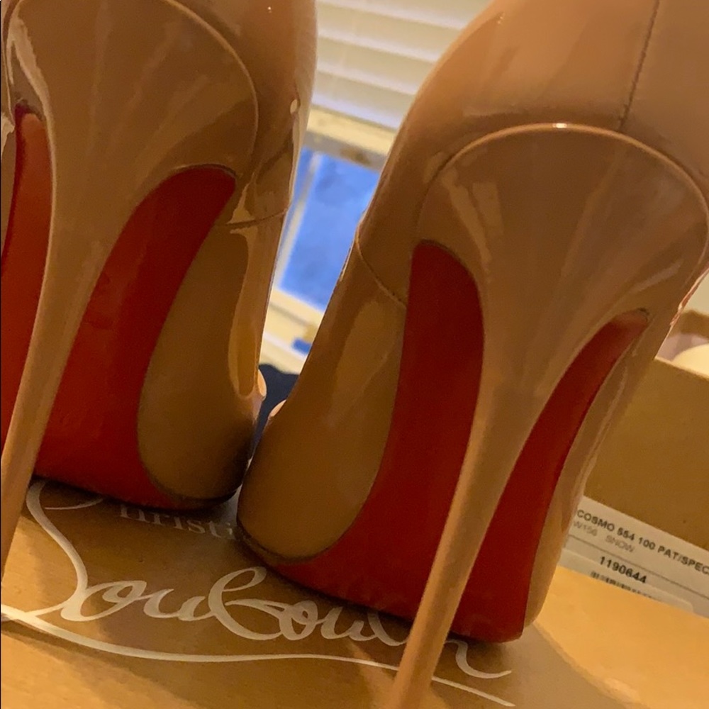 Christian Louboutin So Kate Heels (NEW W/TAGS). - Picture 3 of 4